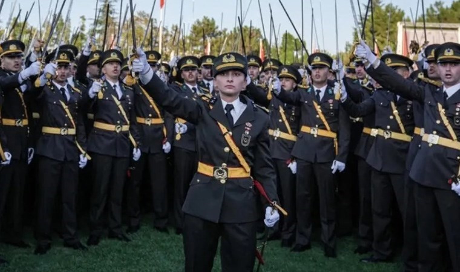 52 barodan teğmenlere destek açıklaması